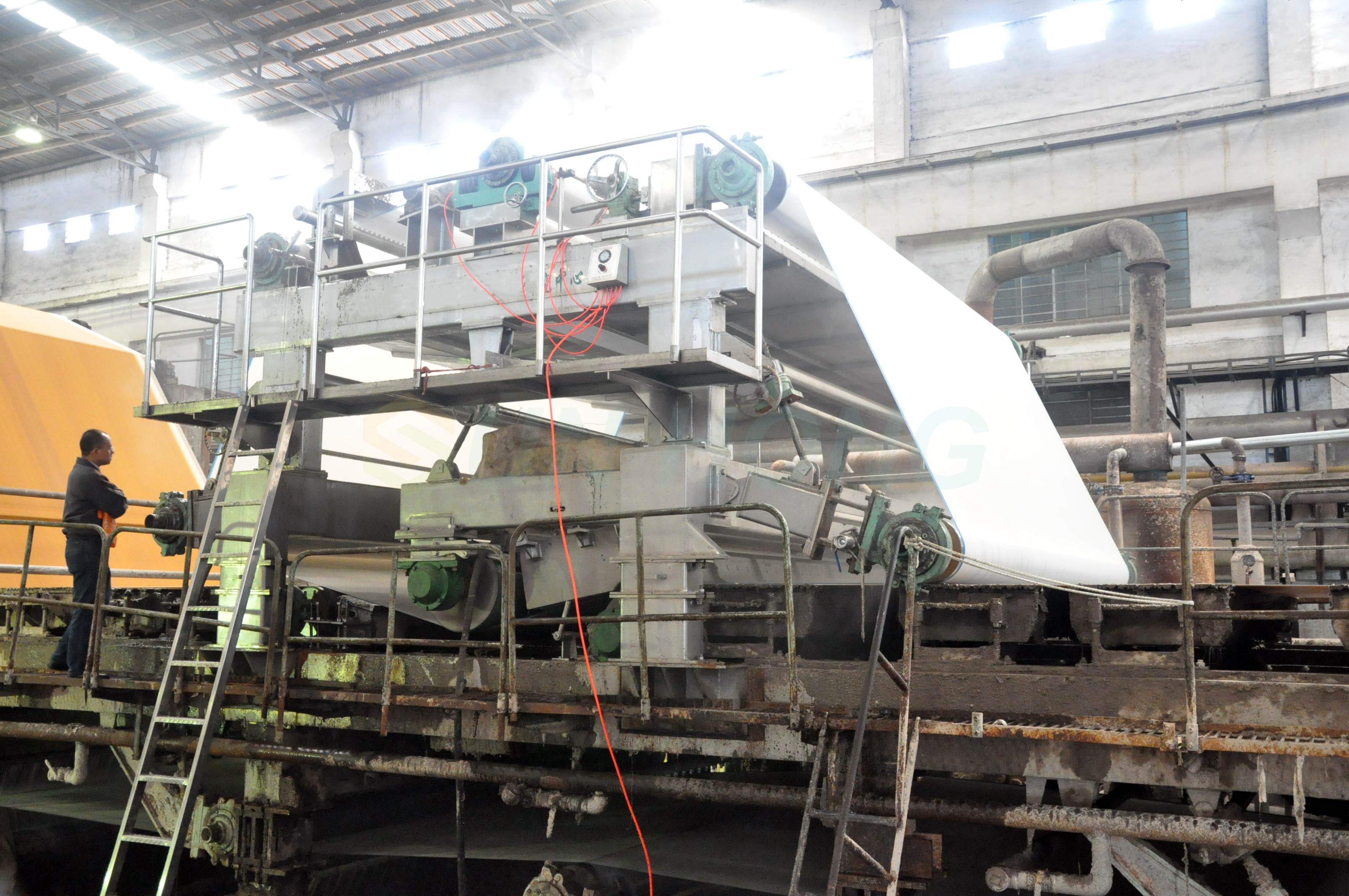 formador superior de la m&aacute;quina de papel