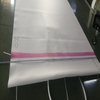 Recoger fieltro para hacer papel