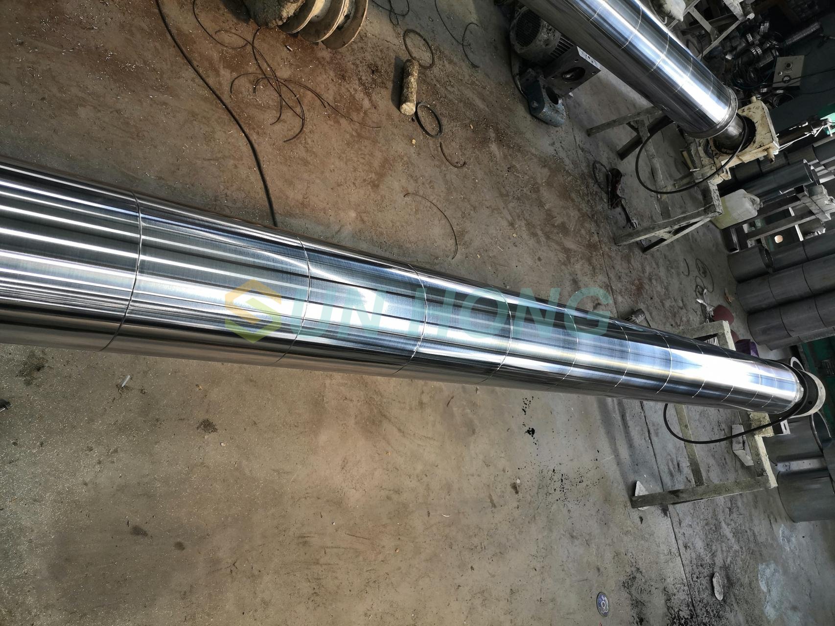 Rollo curvo de arco para una máquina de papel