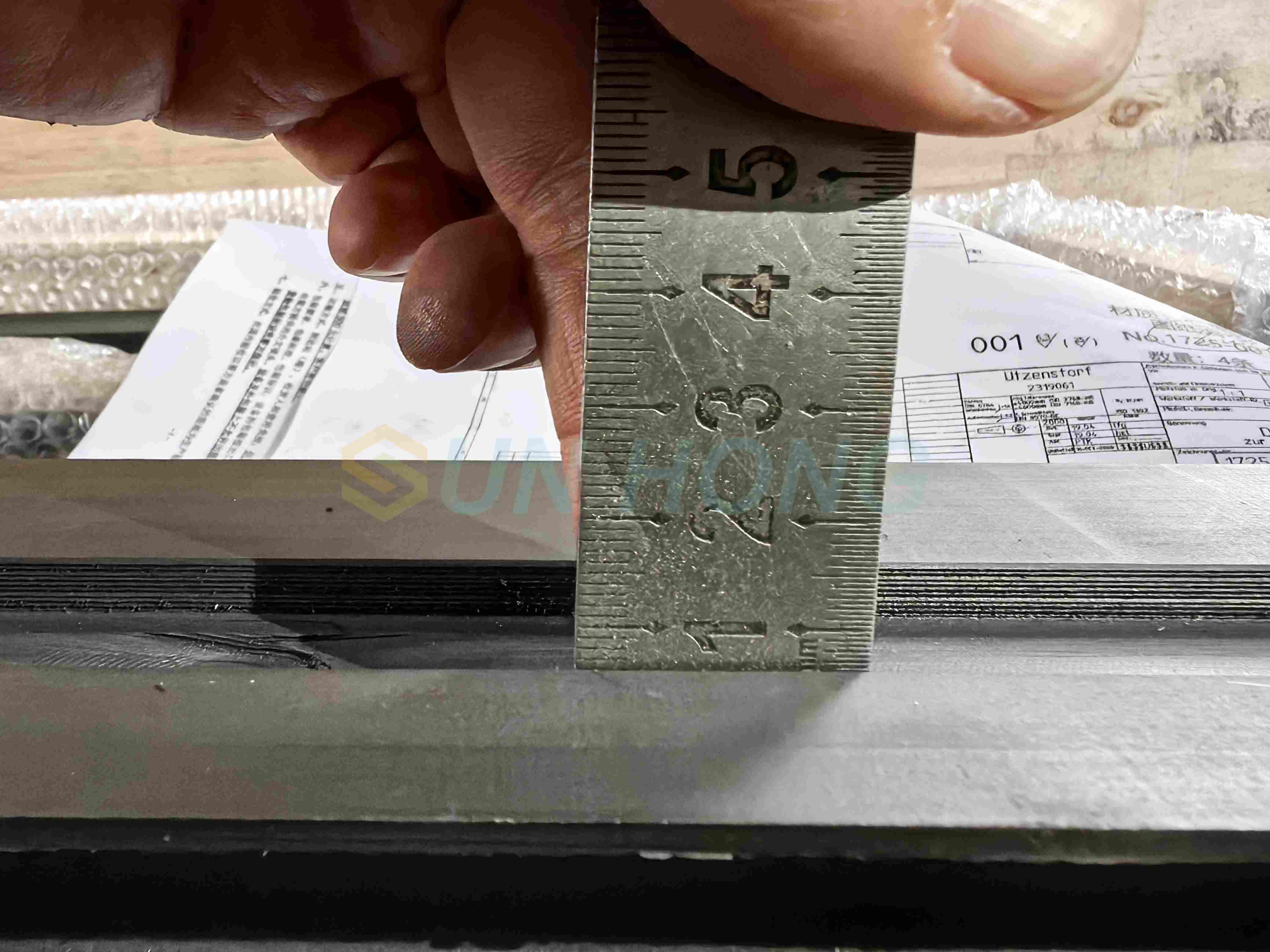Rollo de succión de la máquina de papel UHMW Roda de sellado de grafito de goma