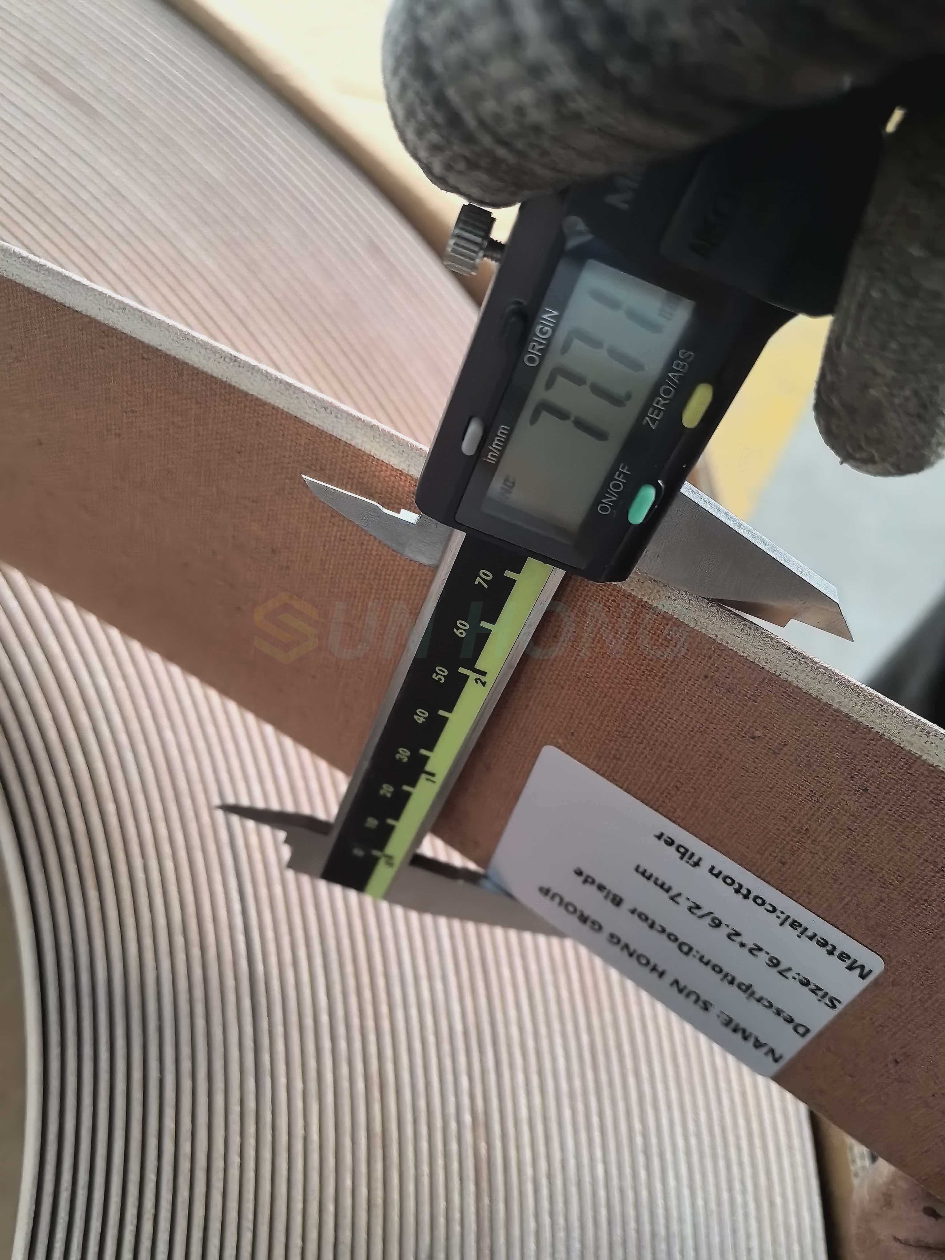 Hoja doctora de resina fenólica