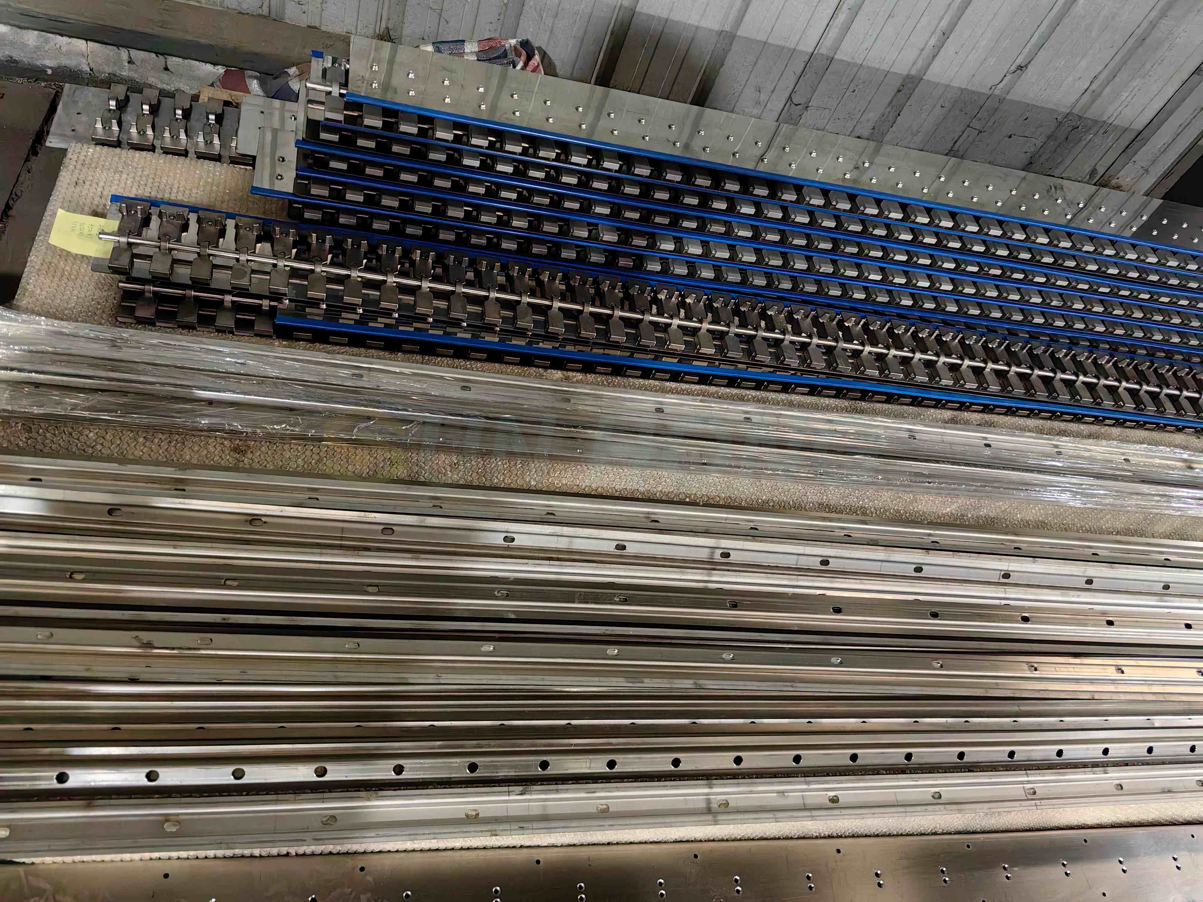 Porta cuchillas para máquina de papel